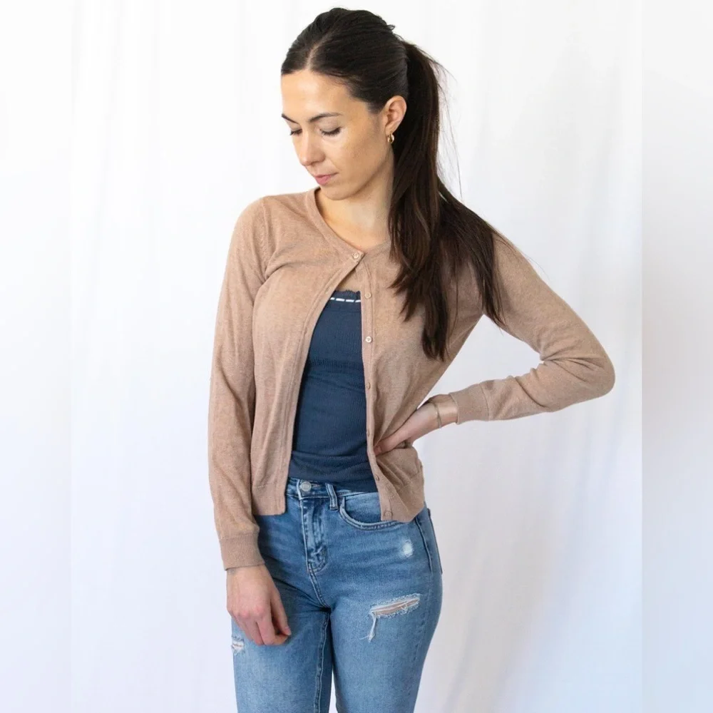 H&M Cardigan - Picture 1 of 6